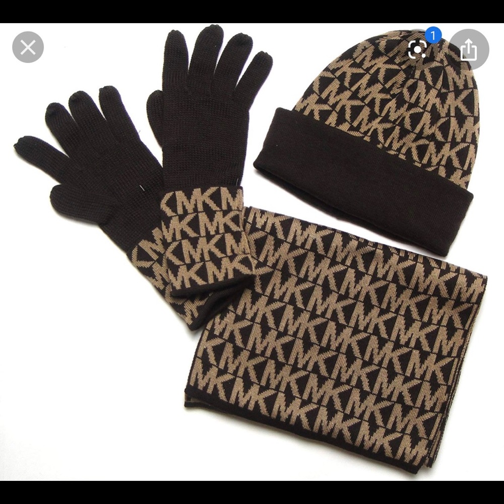 Michael Kors hat/glove/ scarf set